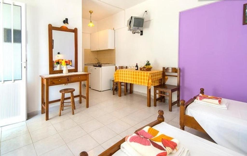 Evi Apartments And Studios Theológos Quarto foto